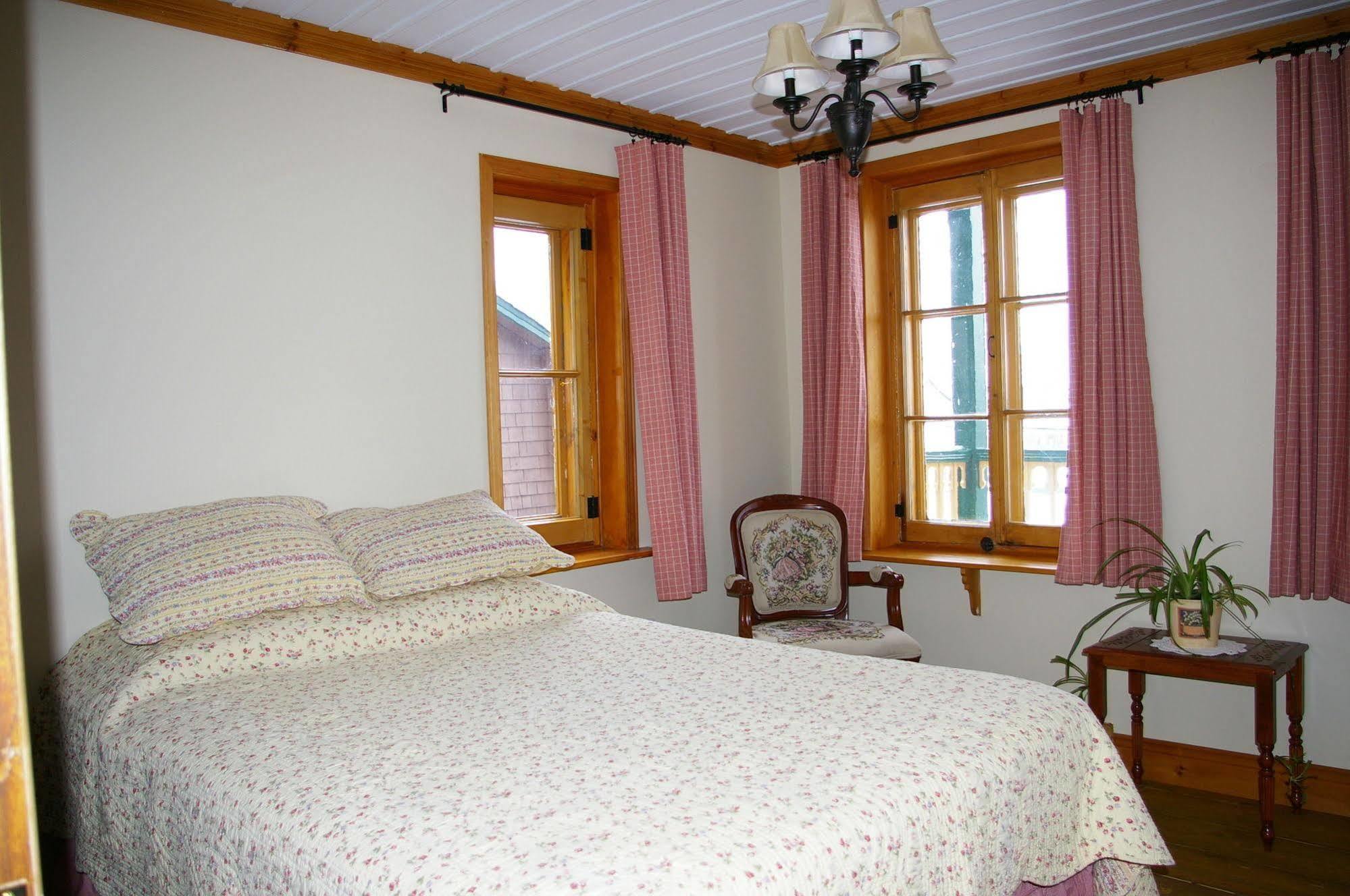 Auberge Du Maitre Forgeron Beaupré Eksteriør billede